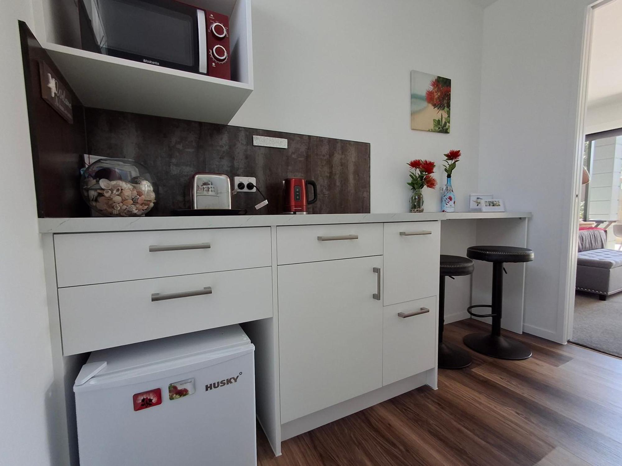 Papamoa Beach, Pohutukawa Deluxe Studio, On Hugoway מראה חיצוני תמונה